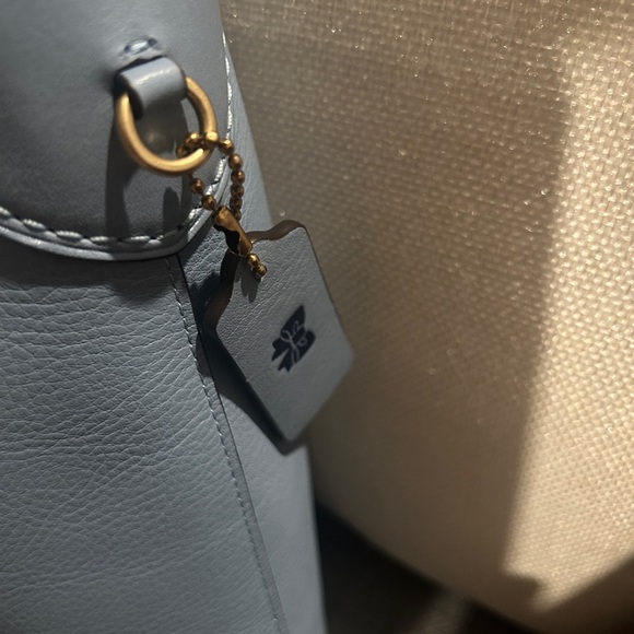 Coach Brooklyn 28 - Picture 2 of 4